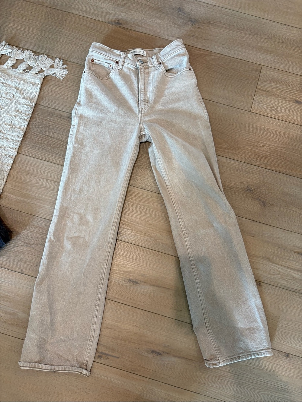 A&F 90s Relaxed Khaki Pants